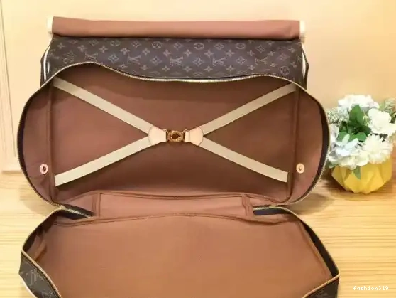 VUITTON LOUIS BAG HUNTING 0421